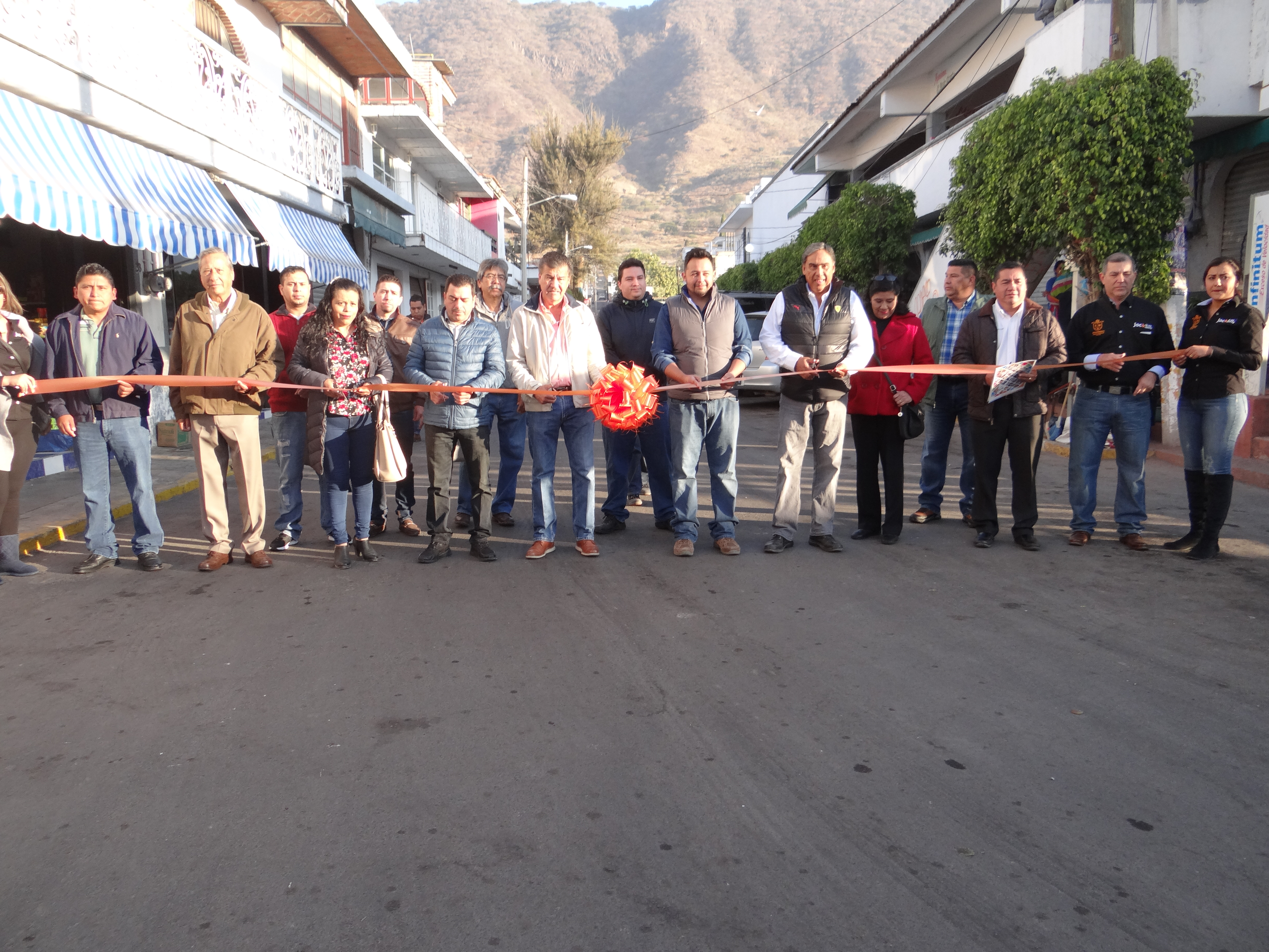 SE INAUGURAN 2 CALLES EN JOCOTEPEC JALISCO