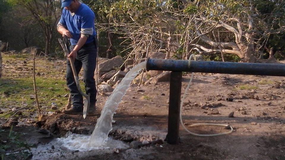 AFORANDO POSO PROFUNDO,EN SAN JUAN COSALÁ
