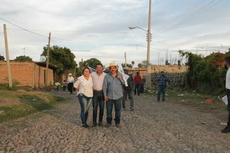 HÉCTOR HUERTA,RECORRIENDO CALLES DE HUEJOTITAN