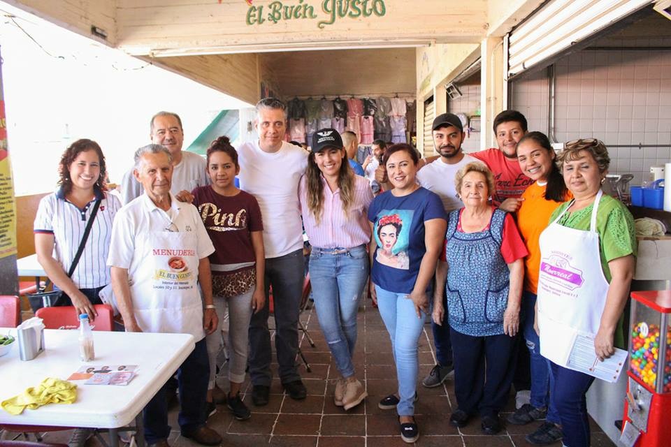 José Miguel,visitando el Mercado de Jocotepec